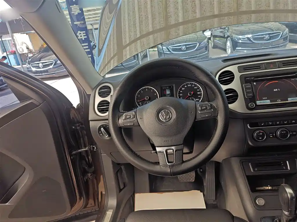 Volkswagen Tiguan 2015 1.8TSI Automatic 2WD Highline фото 7