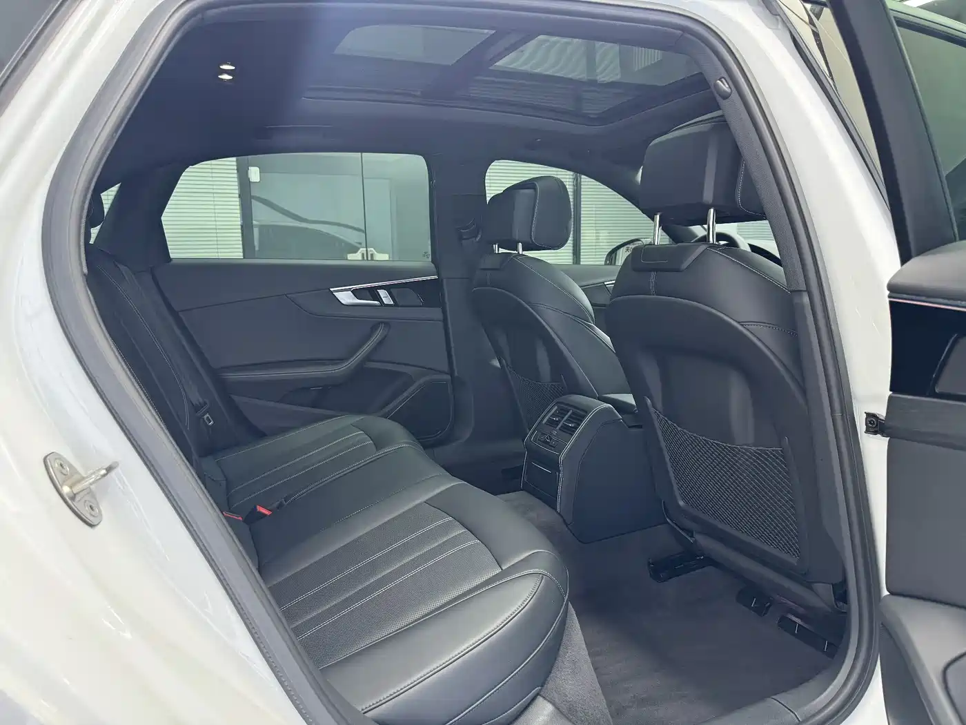 Audi A4L 2024 40 TFSI Luxury Dynamic фото 15