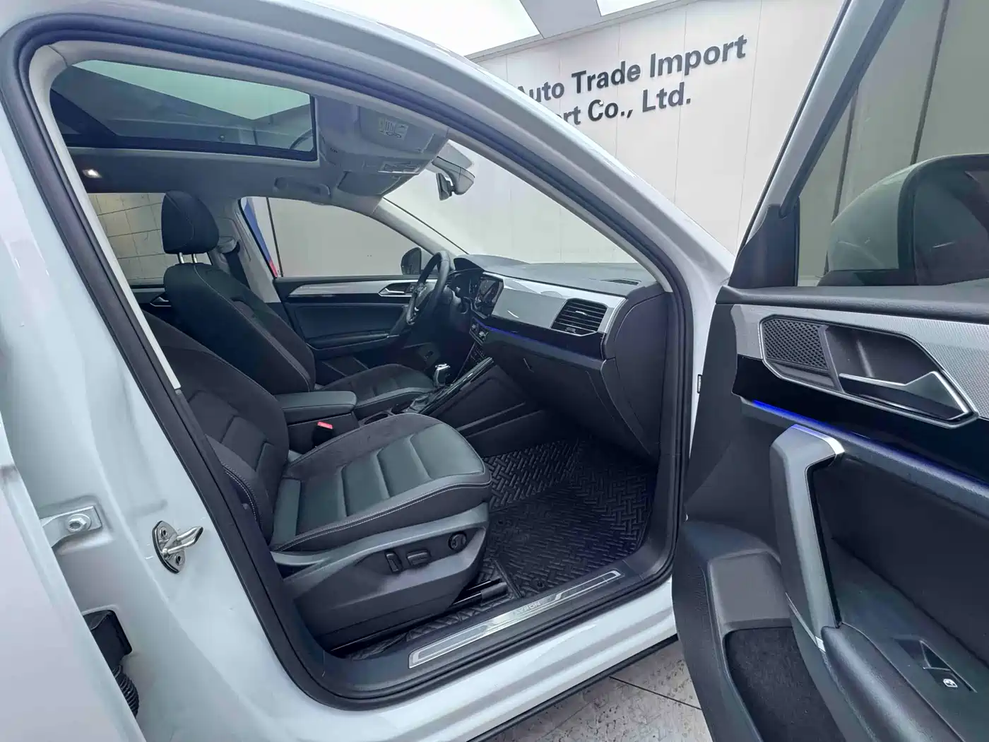 Volkswagen Tayron 2022 280TSI 2WD Luxury Smart Connect Edition фото 20