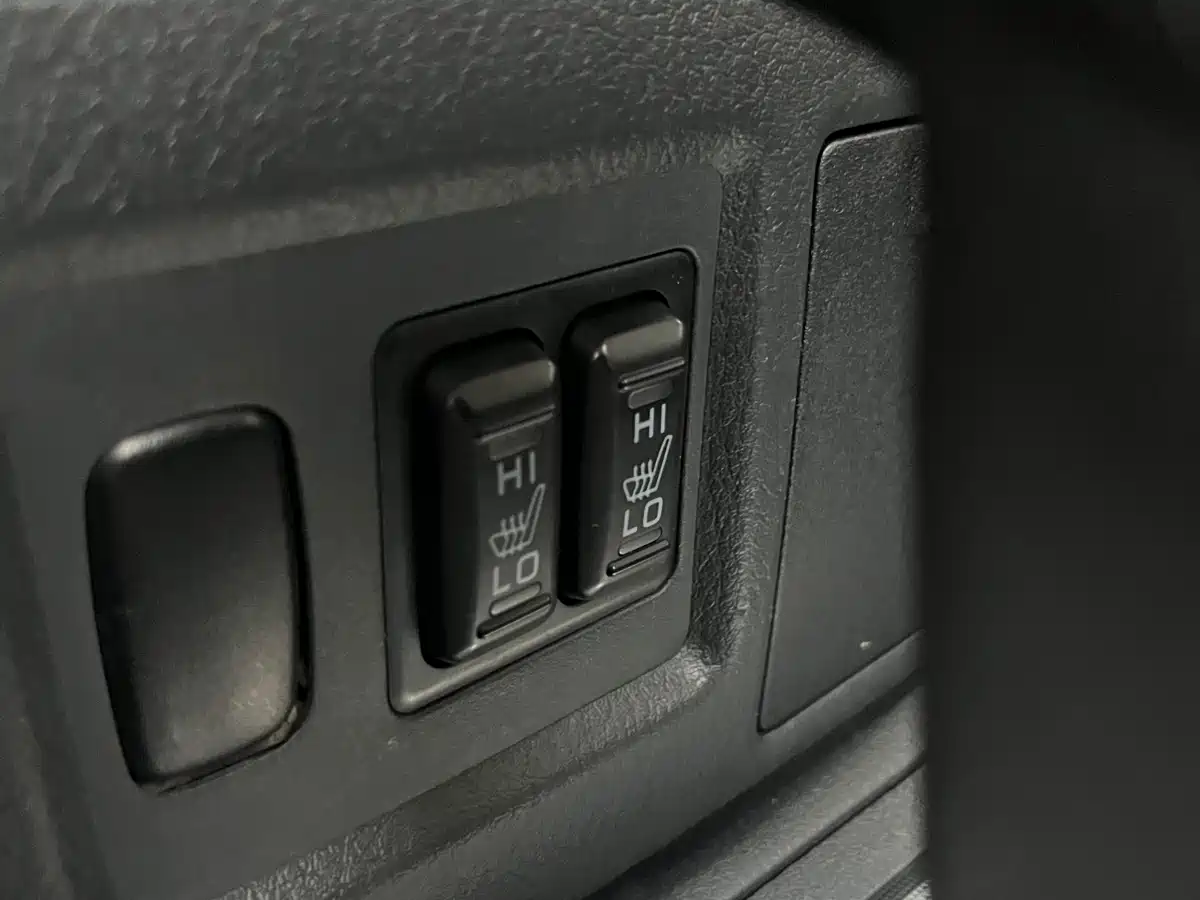 Mitsubishi Pajero (Import) 2016 3.0L Automatic Standard (China V) фото 18