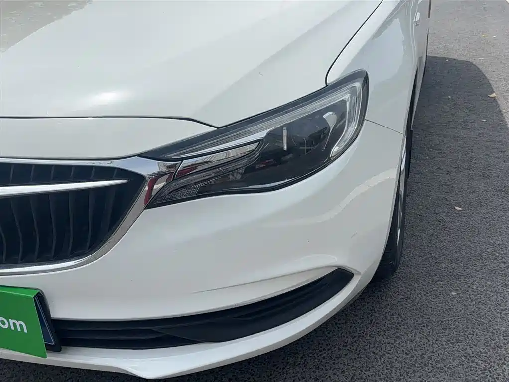 Buick Excelle 2021 Exemplar 1.5L Auto Elite фото 4