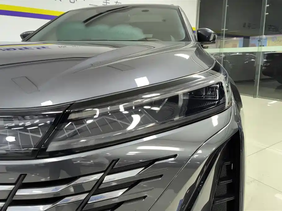 CHANG'AN CS75PLUS