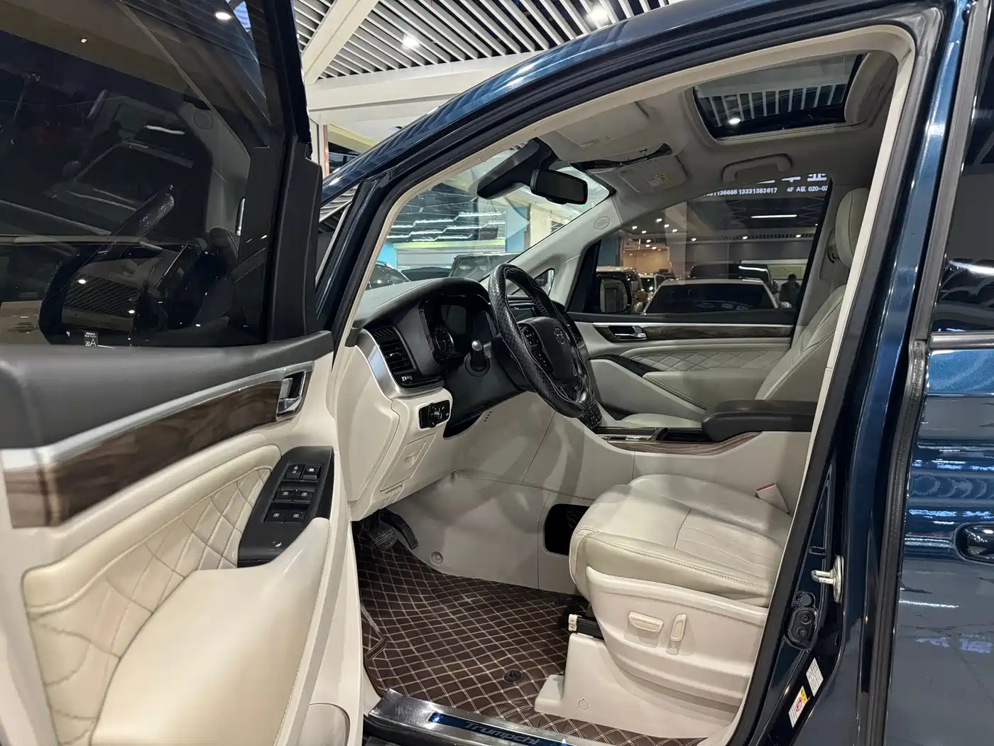 GAC Trumpchi Trumpchi M8 2018 320T Premium Edition фото 4