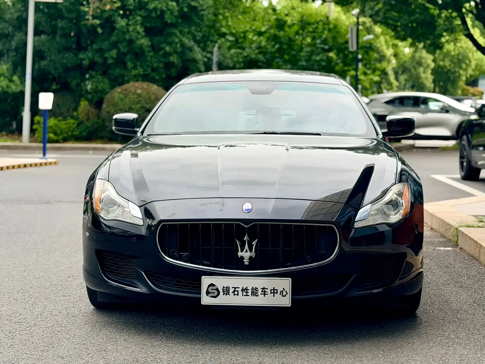Photo 2 - Maserati Quattroporte