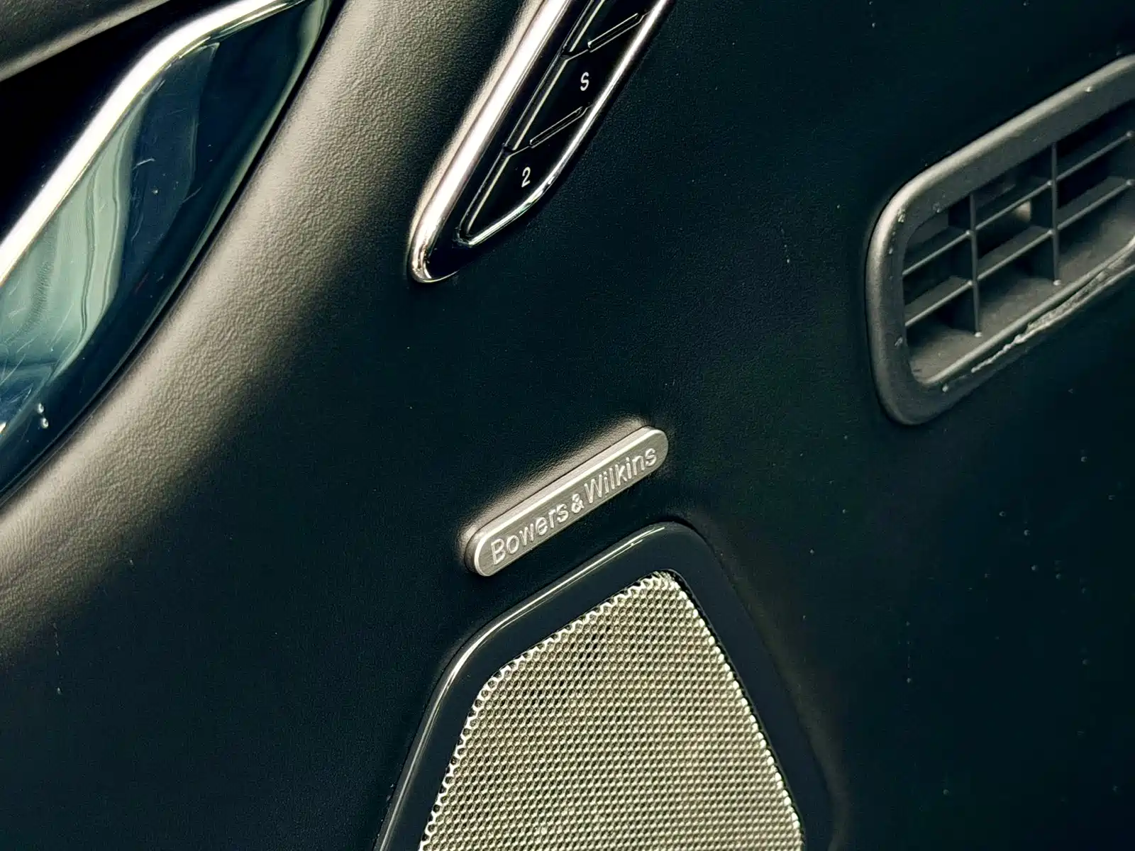 Photo 9 - Maserati Quattroporte