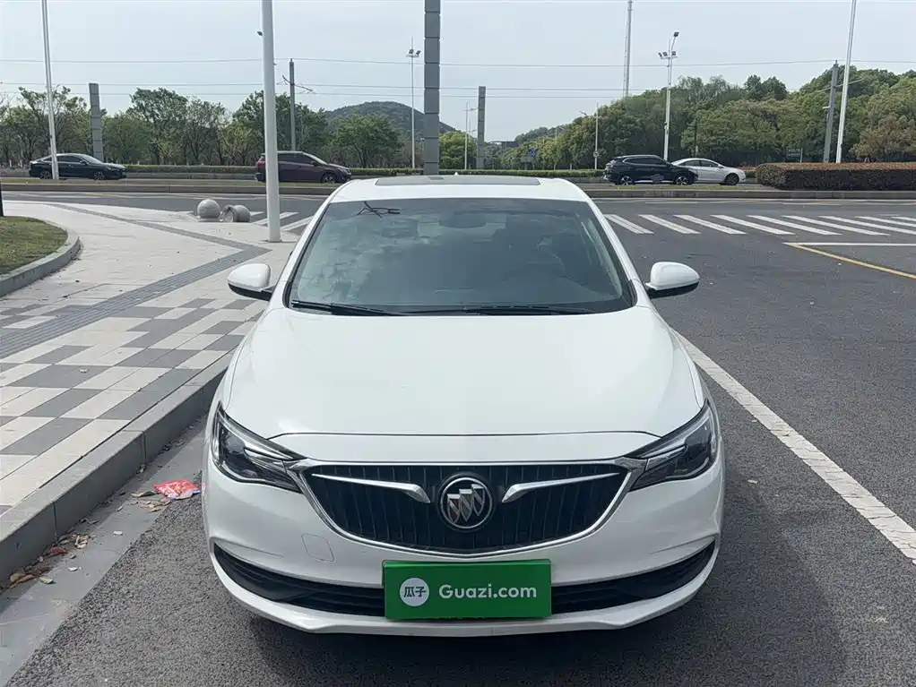 Buick Excelle 2021 Exemplar 1.5L Auto Elite фото 3