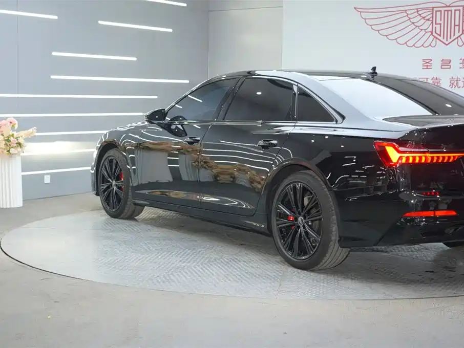 Audi A6L 2024 45 TFSI Premium Dynamic фото 3