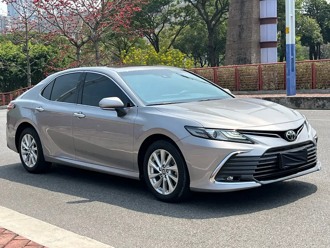 Toyota Camry 2019 2.0G Luxury Edition China VI фото 4