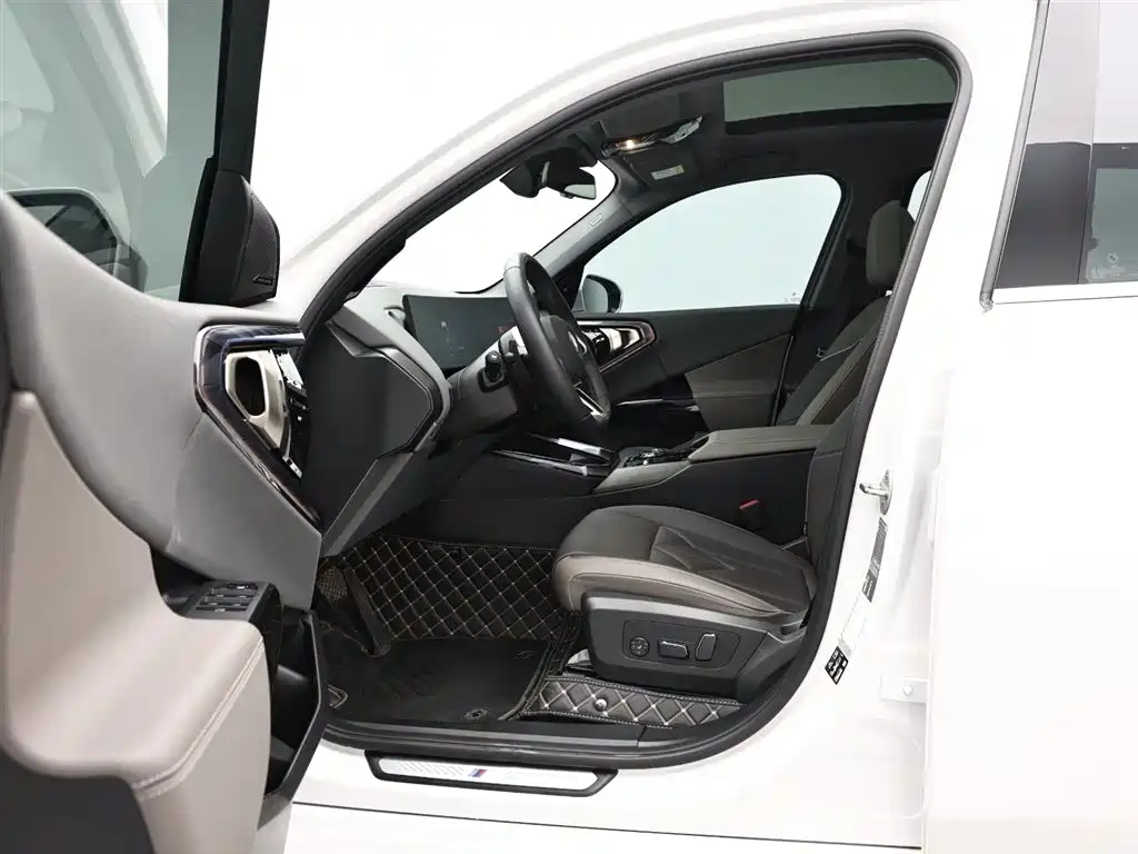 BMW X3 2025 xDrive30L Premium M Sport Package фото 10