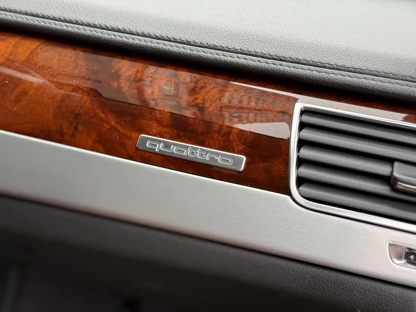 Audi A8 2012 A8L 50 TFSI quattro Luxury фото 21