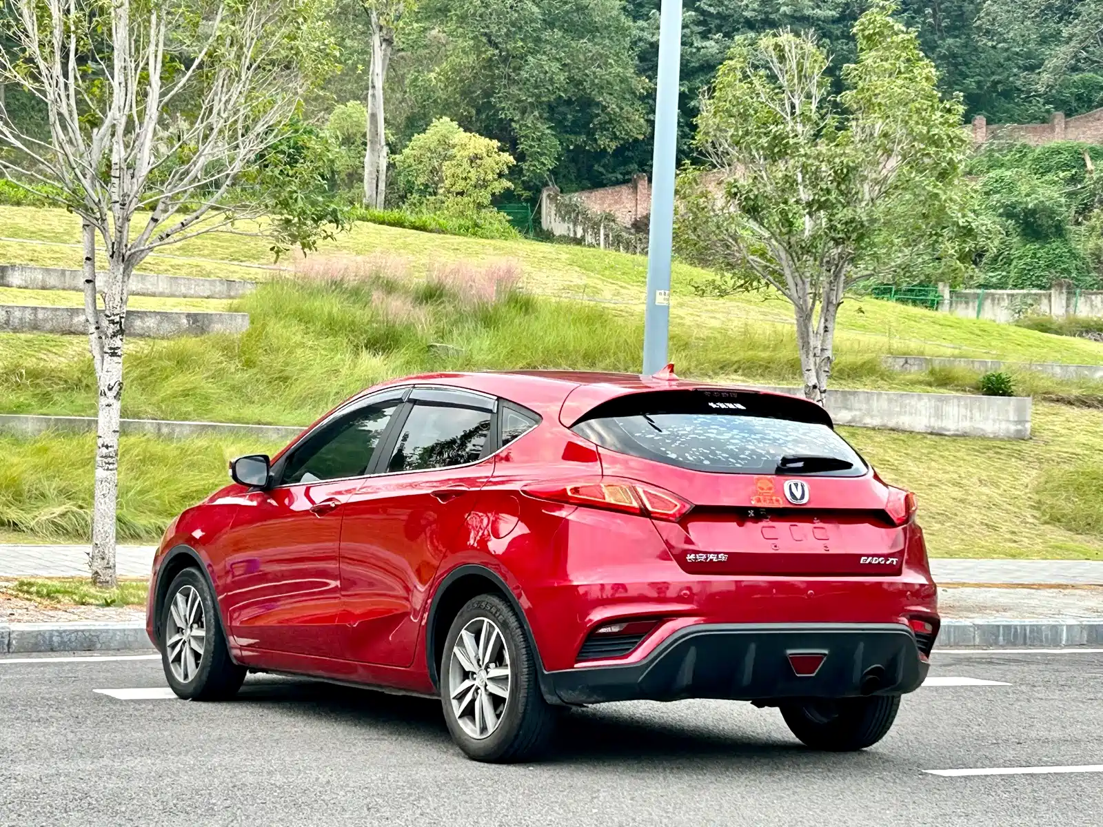 Фото 9 - Changan Eado XT