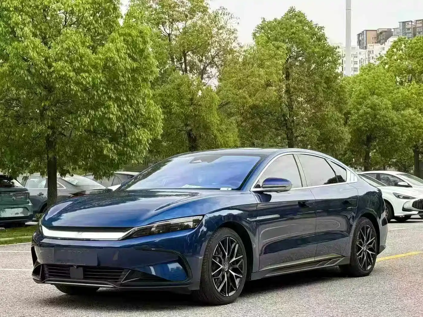 Photo 3 - BYD Han