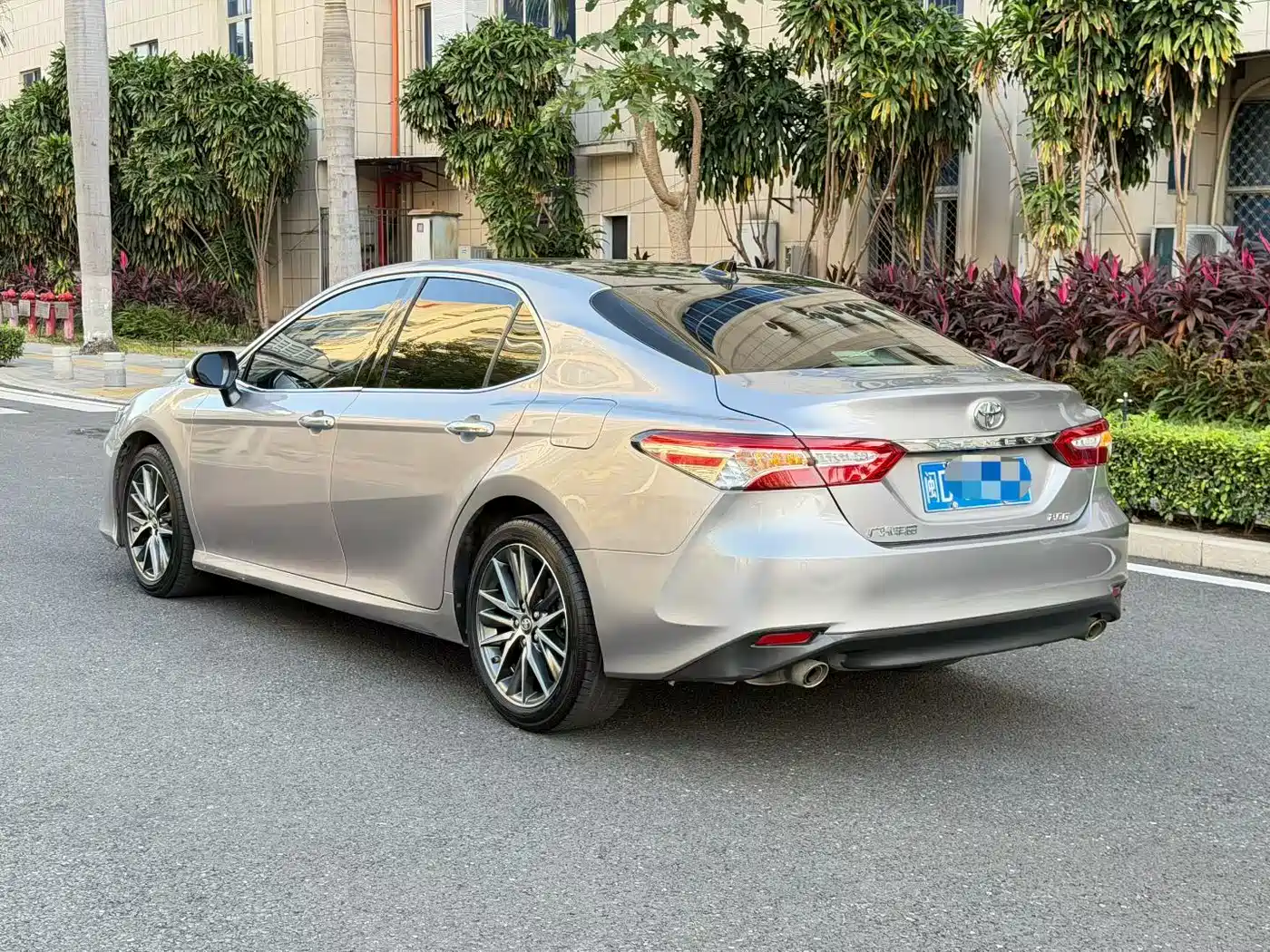 Toyota Camry 2021 2.5G Luxury Edition фото 4