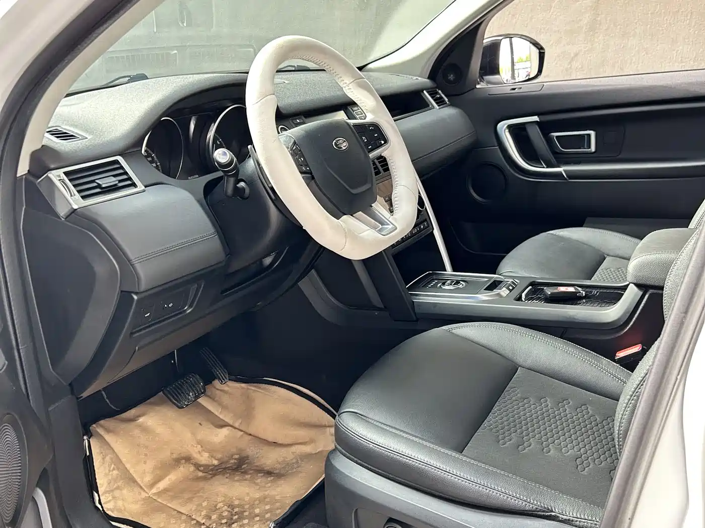 Land Rover Discovery Sport 2018 240PS PURE Edition фото 7