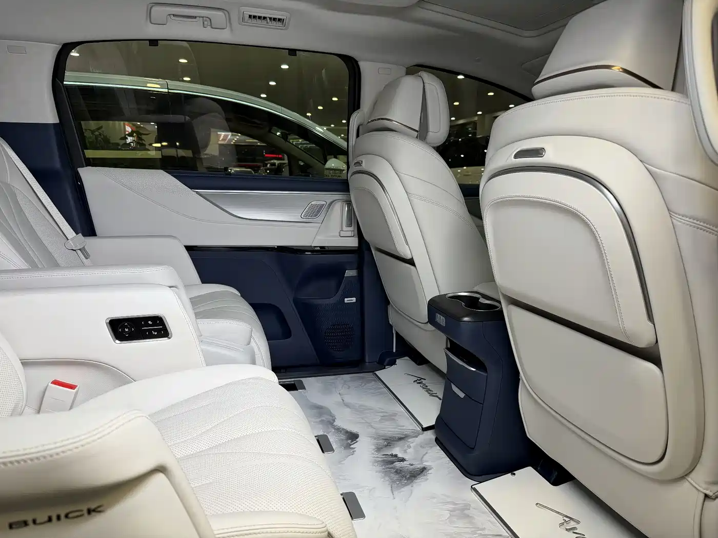 Buick GL8 New Energy 2024 Land Honor Luxury Edition 6-Seater фото 14
