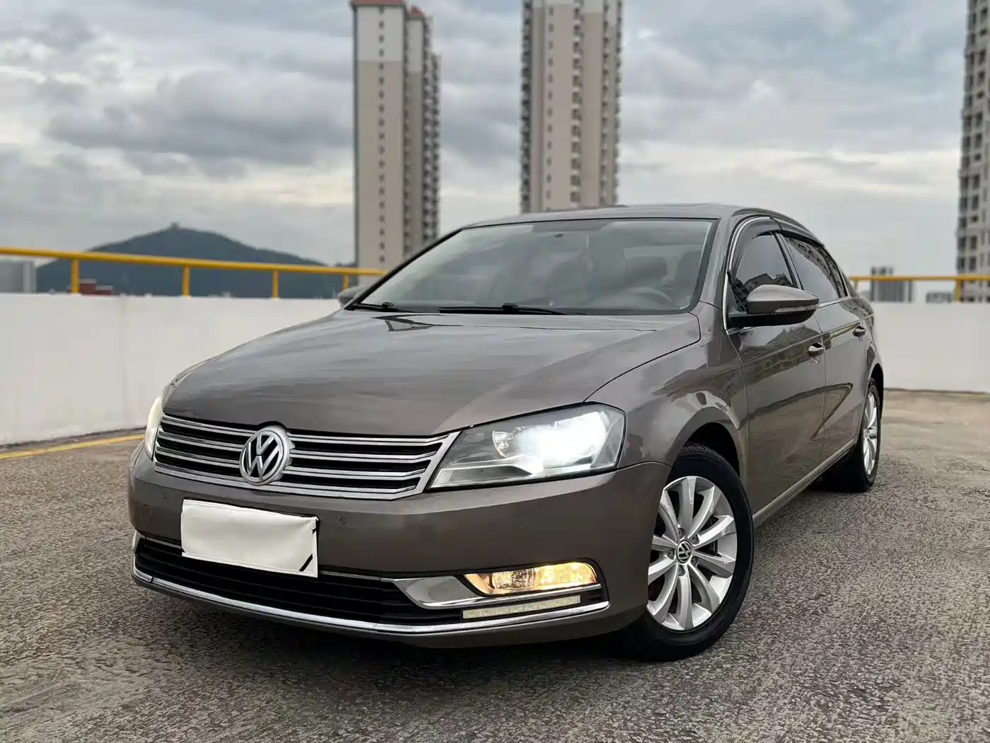 Фото 1 - Volkswagen Magotan