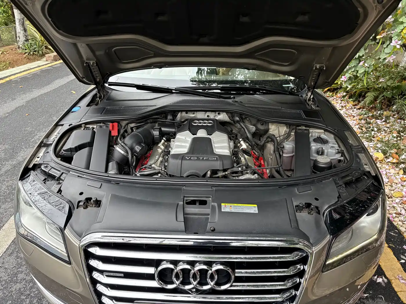 Audi A8 2012 A8L 50 TFSI quattro Luxury фото 23