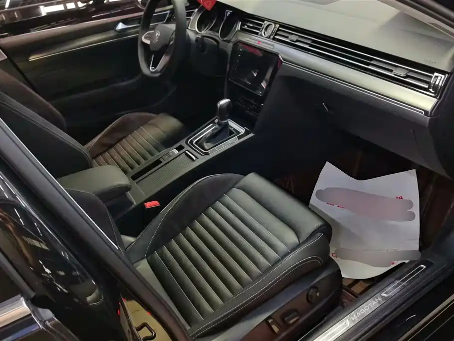 Volkswagen Magotan 2020 330TSI DSG Leading фото 8
