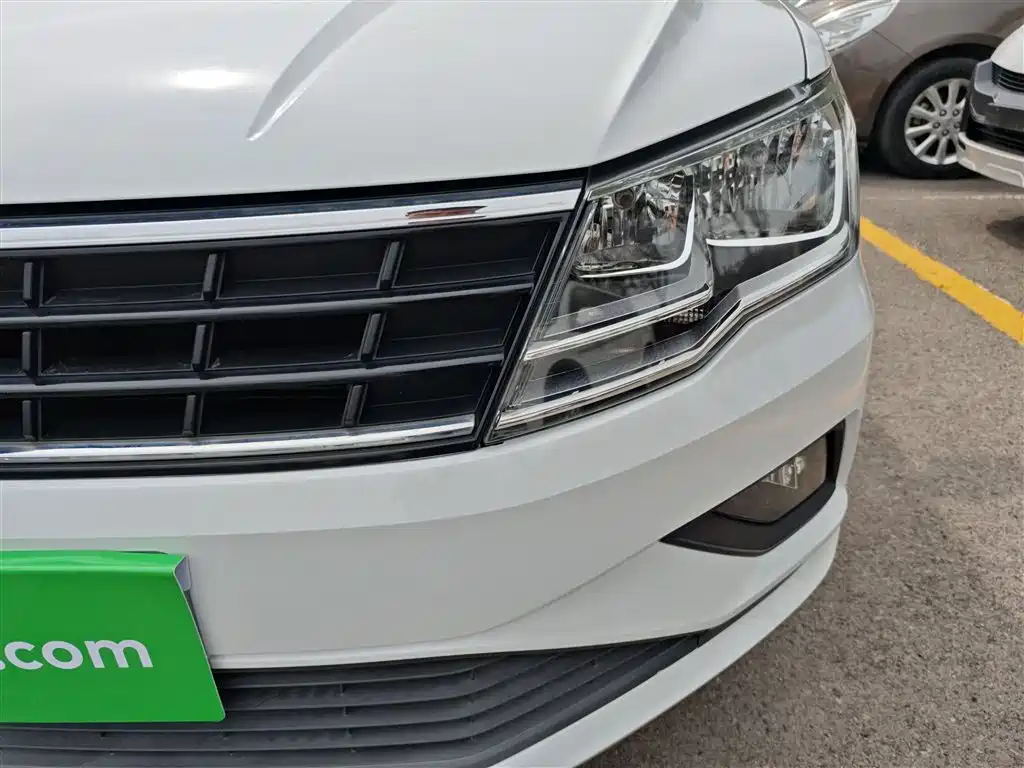 Volkswagen Jetta 2019 Dream Edition 1.5L Manual Fashion фото 24