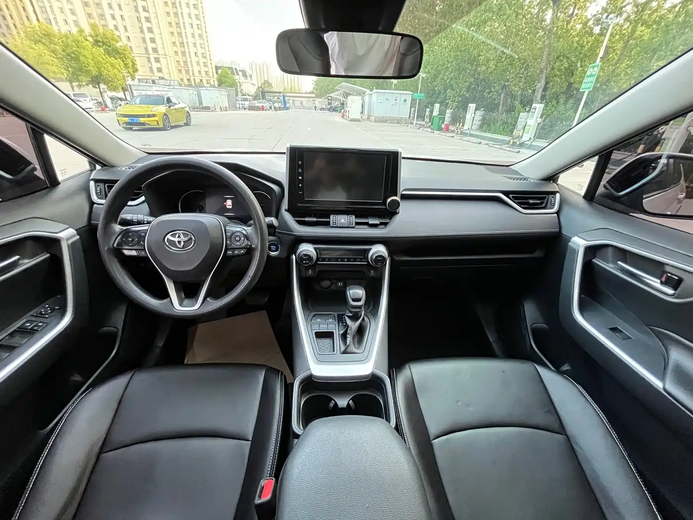 Toyota RAV4 Rongfang 2020 2.0L CVT 2WD Trend Edition фото 11