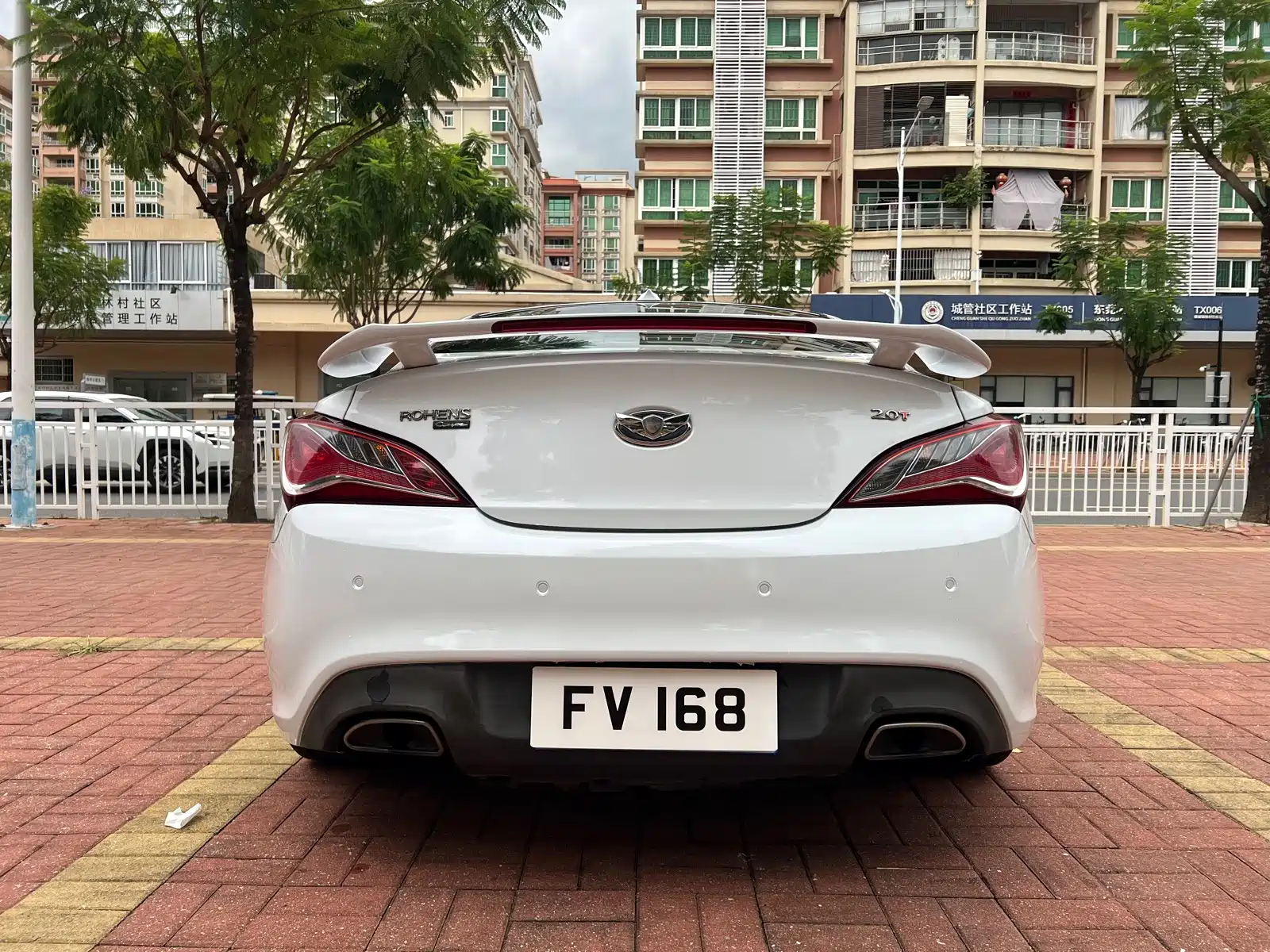 Фото 5 - Hyundai Genesis Coupe