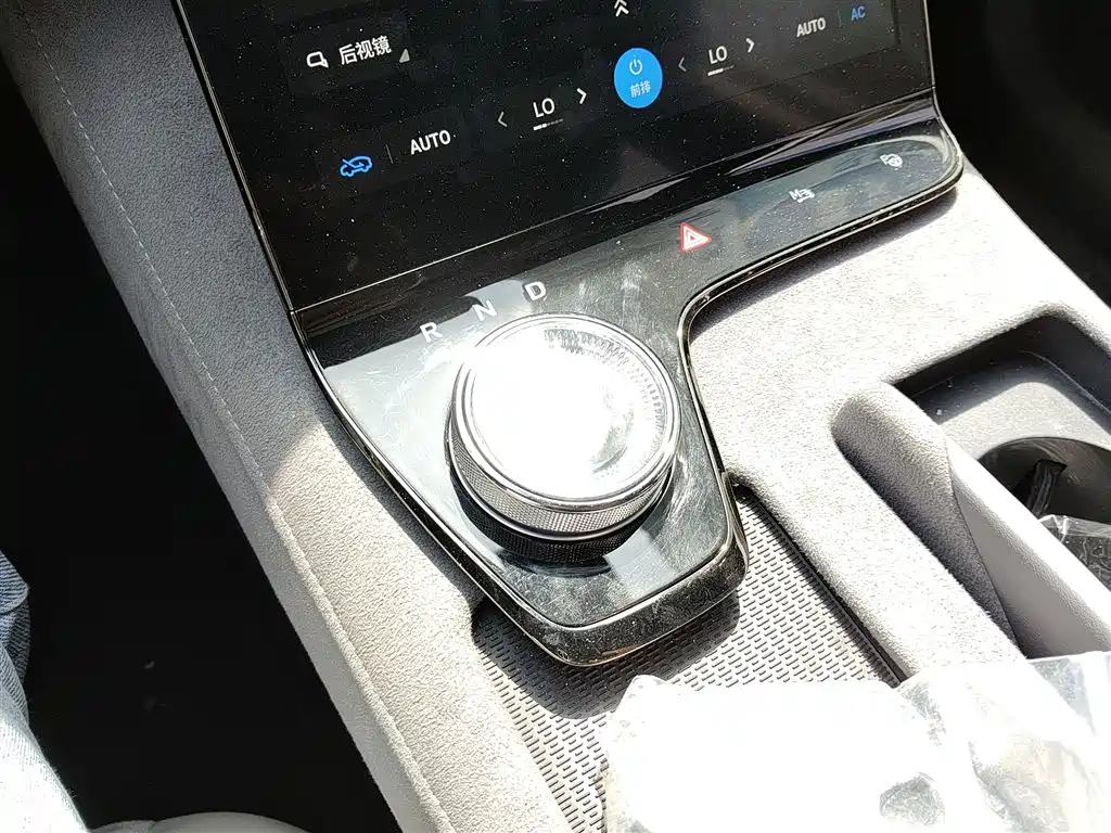 Voyah Auto VOYAH Zhuiguang 2023 4WD Flagship Edition фото 10