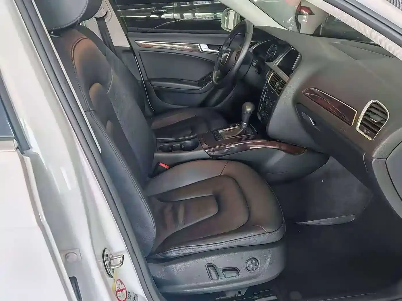Фото 5 - Audi A4L