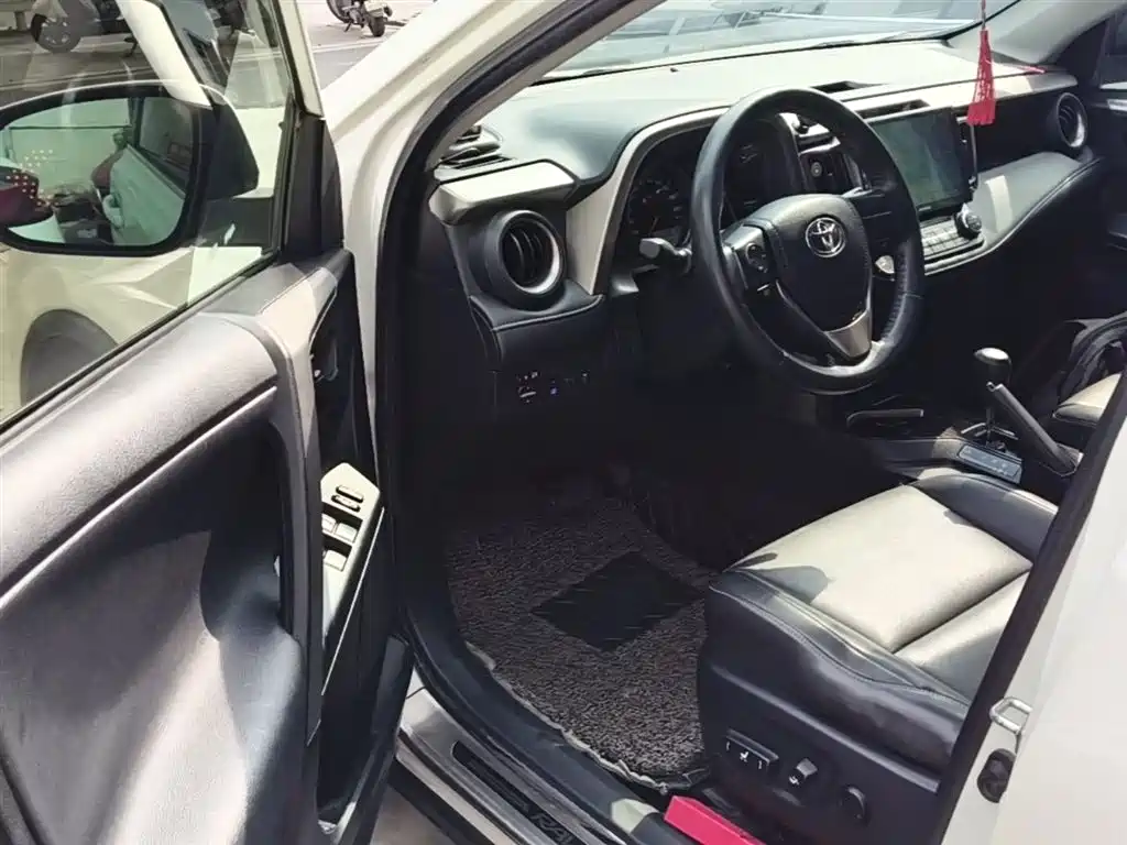 Toyota RAV4 Rongfang 2019 2.0L CVT 2WD Pioneer Edition China VI фото 16