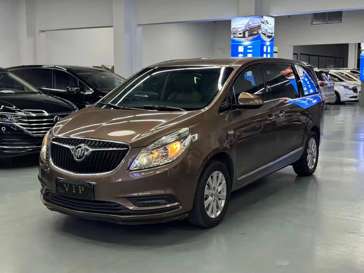 Buick GL8 2018 28T Luxury Model China VI