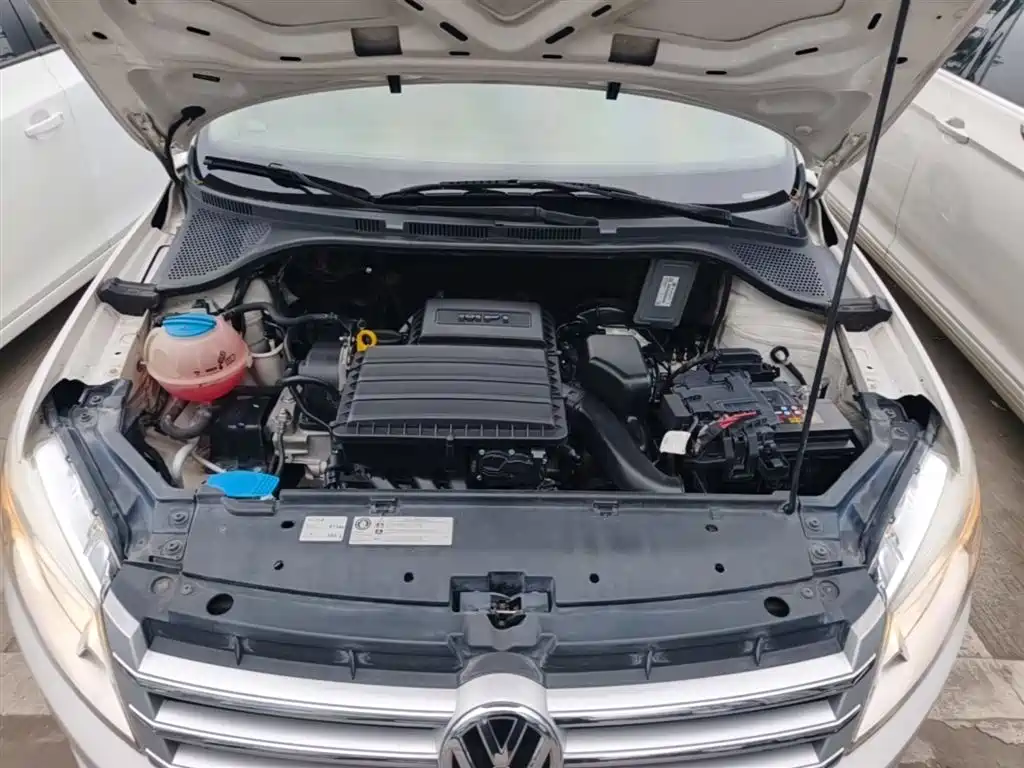 Volkswagen Santana 2013 1.6L Automatic Comfort Edition фото 20