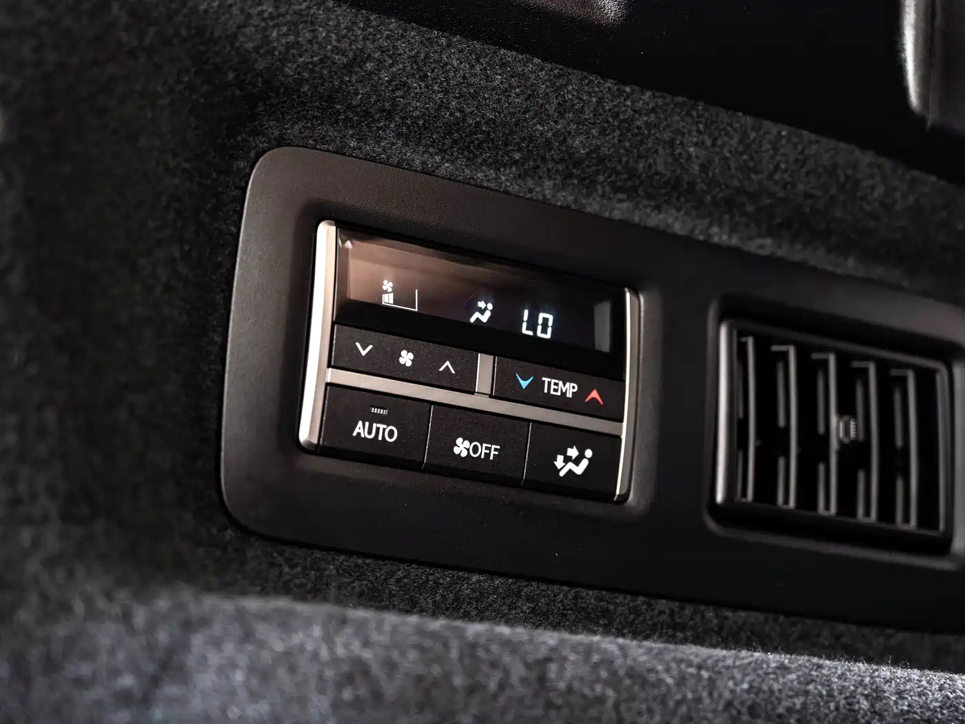 Photo 19 - Lexus RX