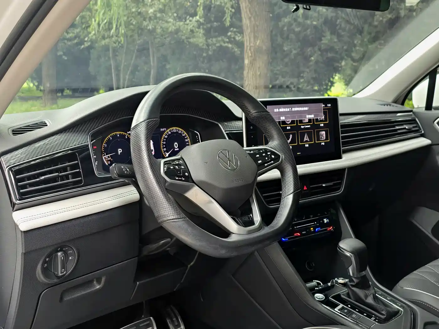 Volkswagen Tiguan L 2022 330TSI Auto 2WD R-Line Premium Edition фото 9