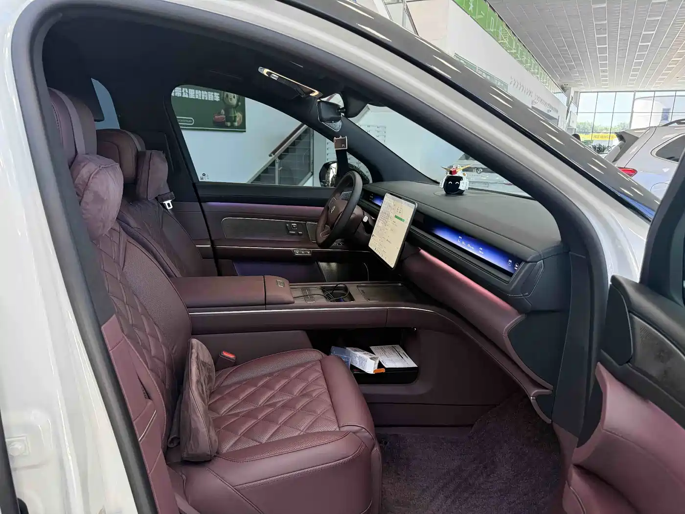 NIO ES8 2026 2025 Model 6-Seat Executive Luxury Edition