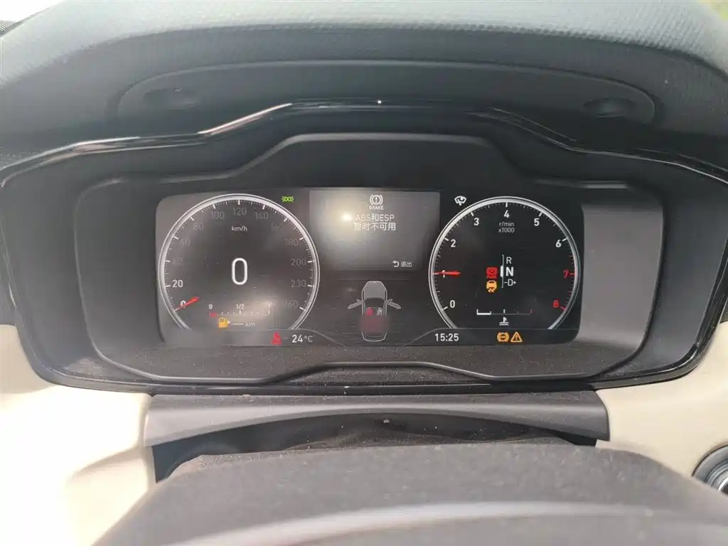 Lynk & Co 02 2018 Model 1.5T DCT 2WD Yao Pro Edition China V фото 4