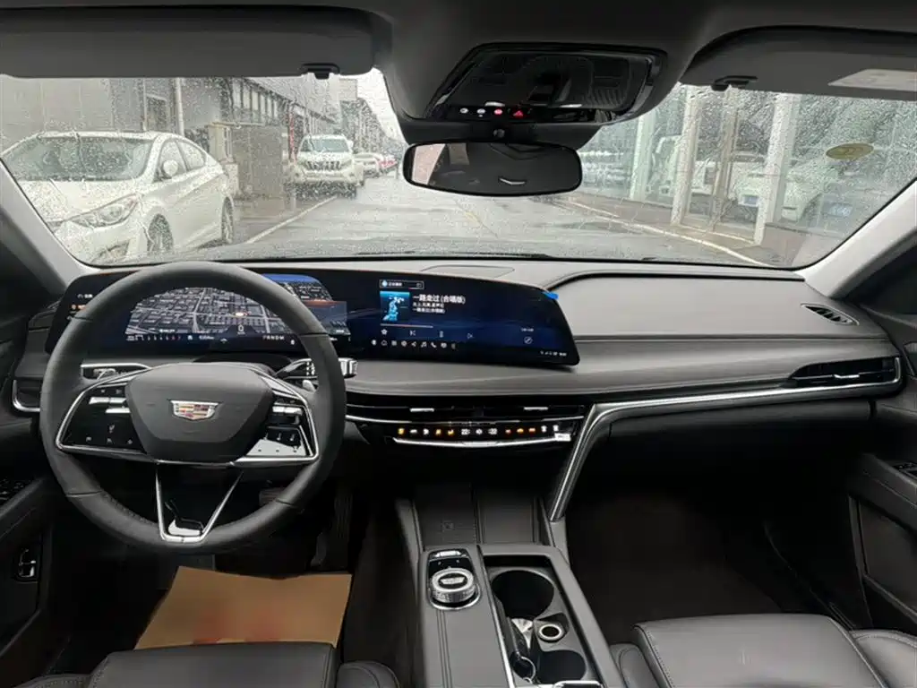 CADILLAC CT6