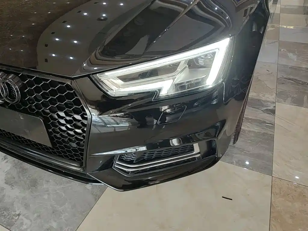 Audi A4L 2018 30th Anniversary 40 TFSI Fashion фото 24