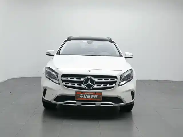 Mercedes-Benz GLA 2017 GLA 200 Fashion — фото 3