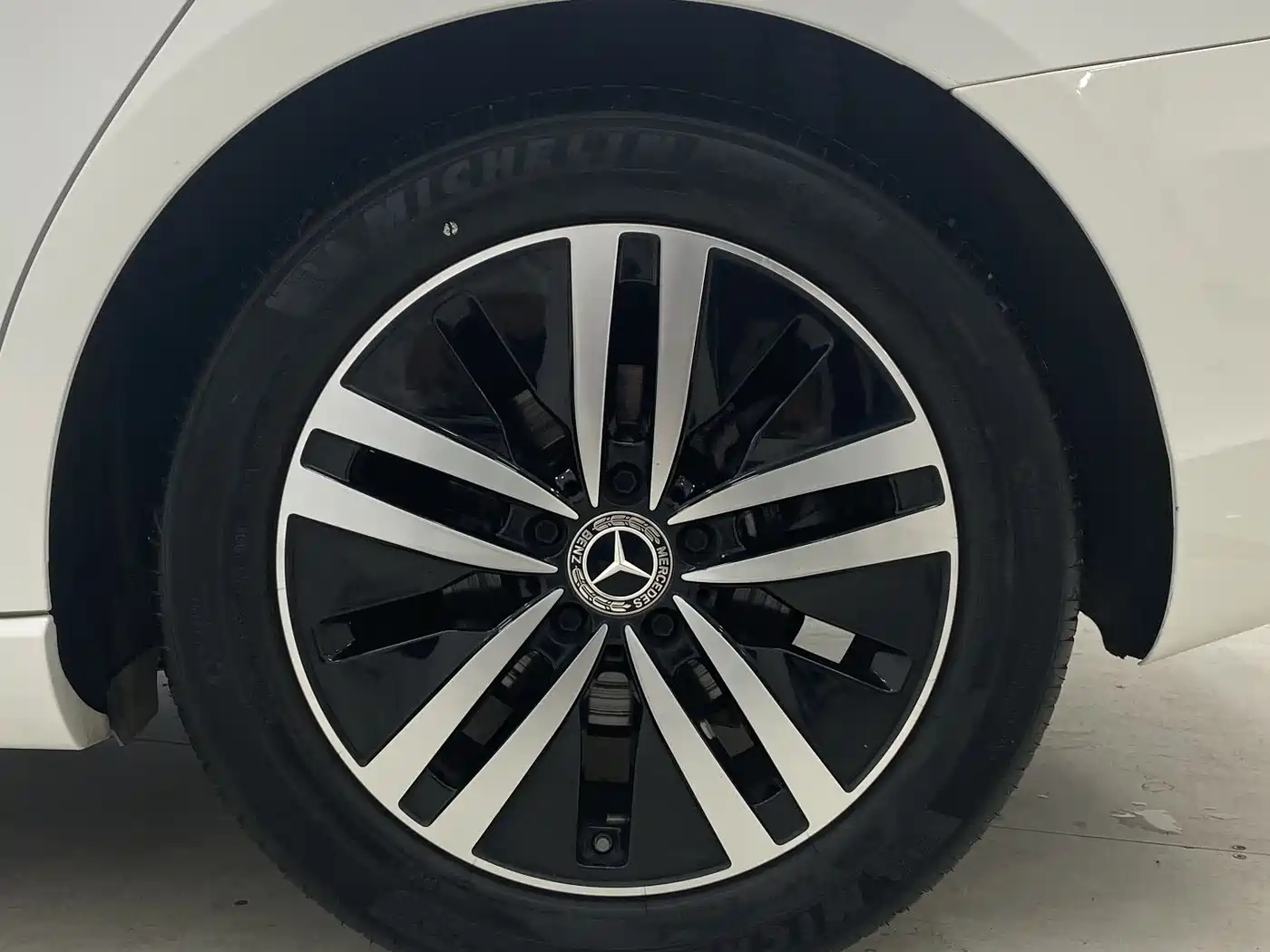 Mercedes-Benz A-Class 2022 A 180 L Sport Sedan фото 15