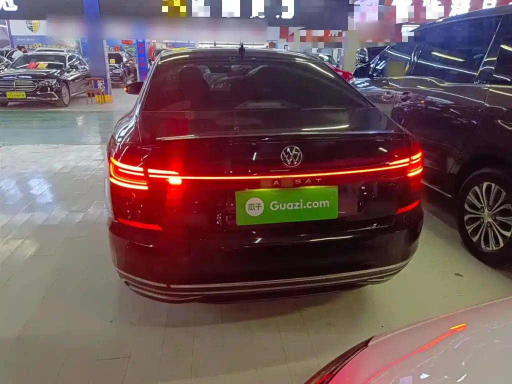 Volkswagen Passat 2022 330TSI Starlight Elite Edition фото 4