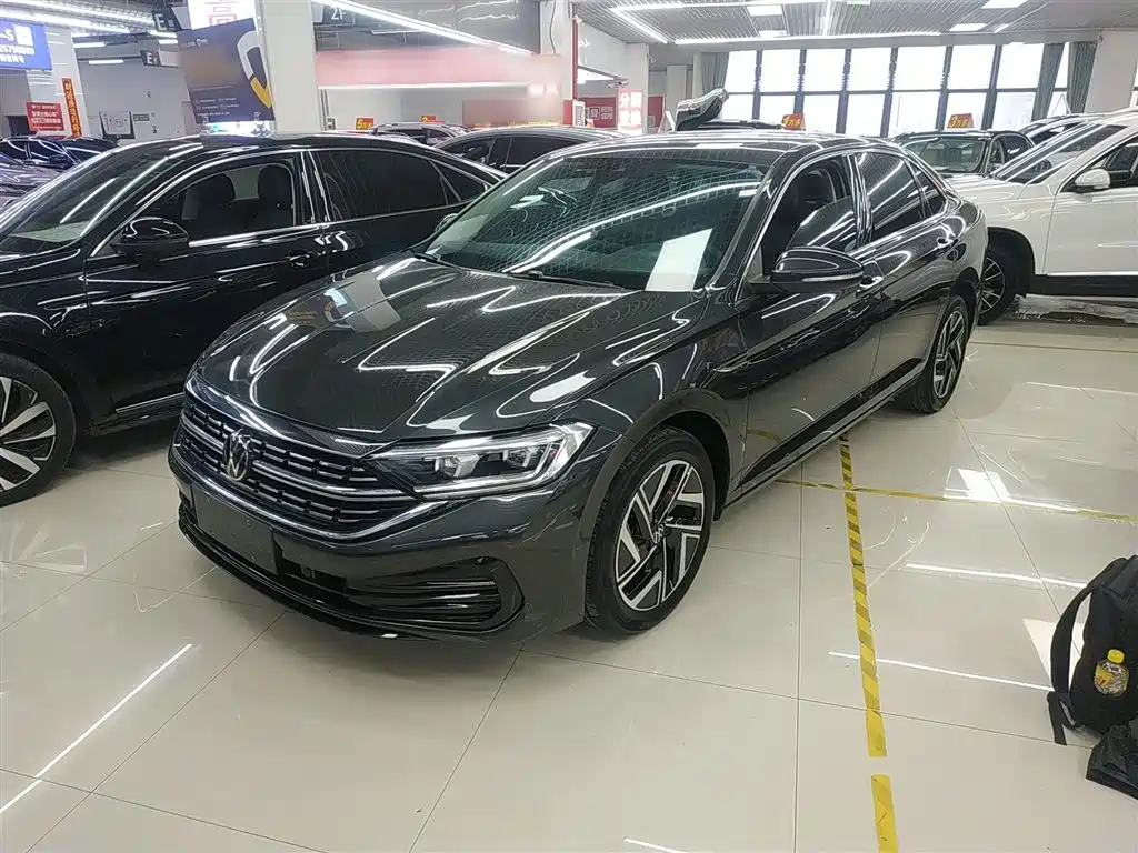 Volkswagen Sagitar 2023 300TSI DSG Surpassing Edition фото 2