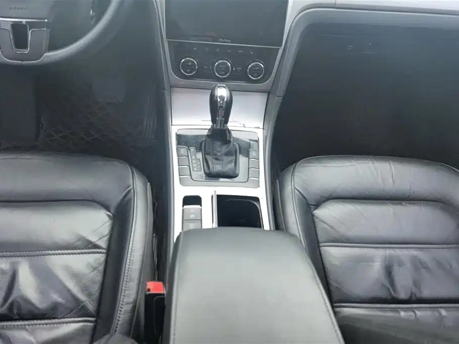 Volkswagen Passat 2014 1.8TSI DSG Luxury Edition фото 16