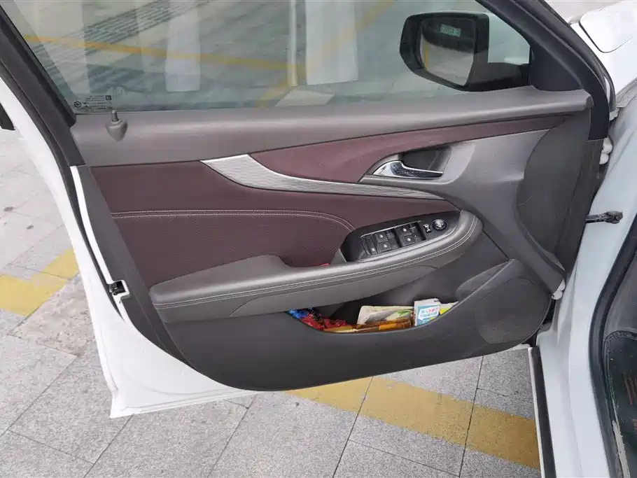 Chevrolet Malibu 2018 530T Automatic Luxury Edition фото 7