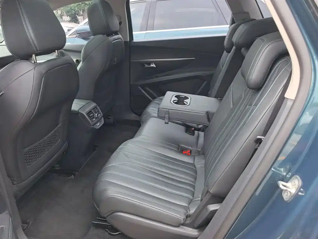 Peugeot 5008 2023 400THP Beloved Full Seats Edition 7-Seater фото 17