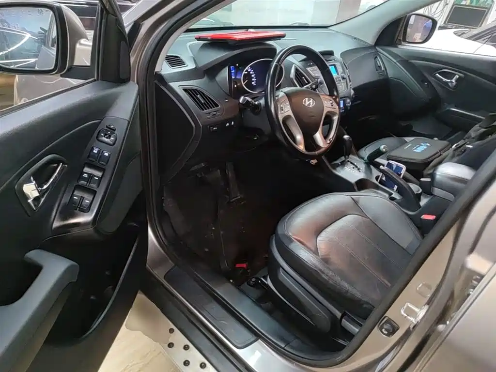 Hyundai Beijing Hyundai ix35 2015 2.0L Automatic 2WD Smart China V фото 16
