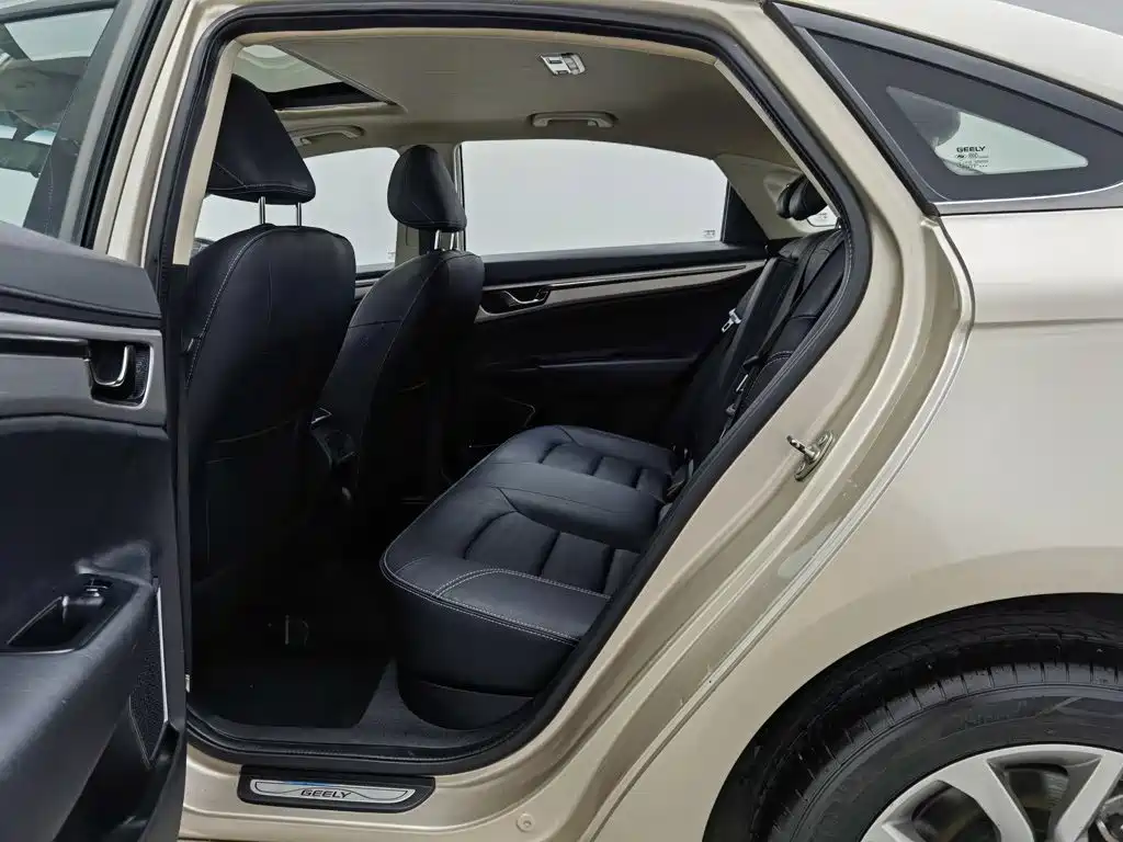 Фото 15 - Geely Emgrand GL