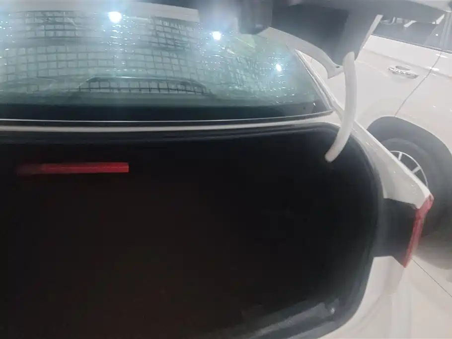 Volkswagen Lamando 2015 280TSI DSG Comfort фото 4