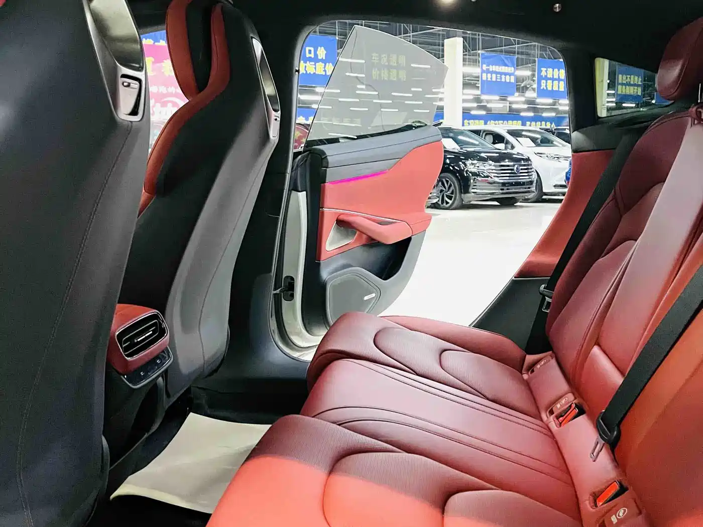 Xiaomi Auto Xiaomi SU7 2024 RWD Ultra Long Range Advanced Smart Driving Pro Edition фото 7