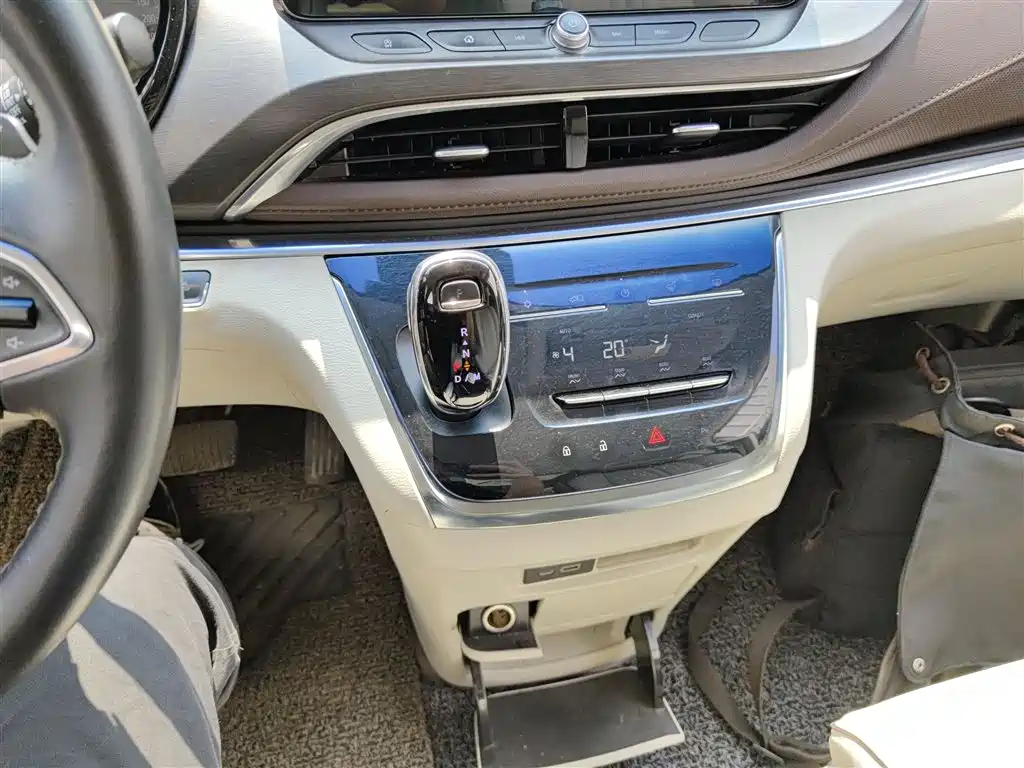 BUICK GL8