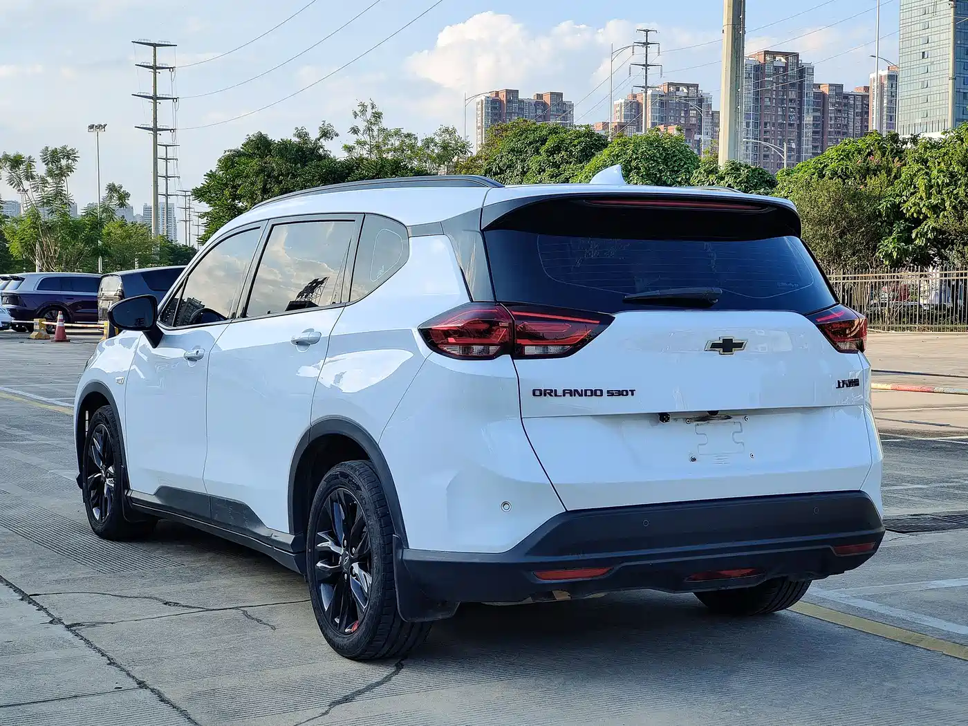 Chevrolet Volando 2018 Redline 530T Auto Premium Edition (5+2 seater) China V фото 5