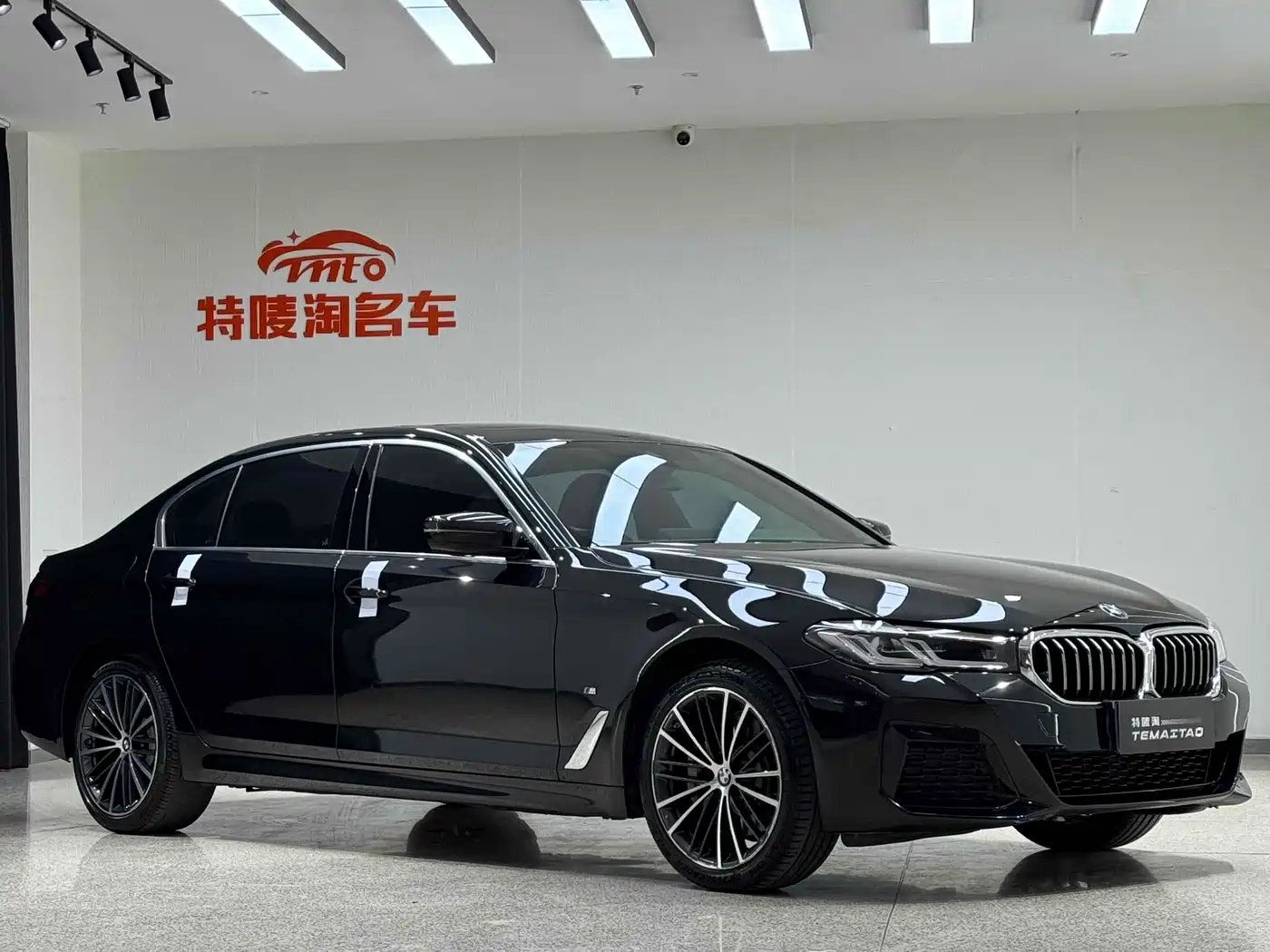 BMW 5 Series 2023 530Li Leading M Sport Package фото 3